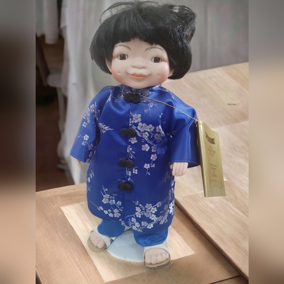 Saymour porcelain Japanese VI rage collector doll - Picture 1 of 4